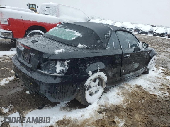 2011 BMW 1 Series 135i z VIN WBAUN7C50BVM24400, wystawiony jako Copart lot #82216194 z przebiegiem Nie podano mil oraz Szkoda całkowita • Salvage title. Historia ofert i sprzedaży dostępna na DreamBid. Obrazek 3.