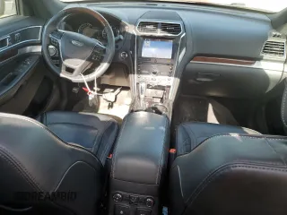 2019 Ford Explorer Platinum z VIN 1FM5K8HT6KGA95344, wystawiony jako Copart lot #55697795 z przebiegiem 64 948 mil mil oraz Czysty tytuł • Clean title. Historia ofert i sprzedaży dostępna na DreamBid. Obrazek 8.
