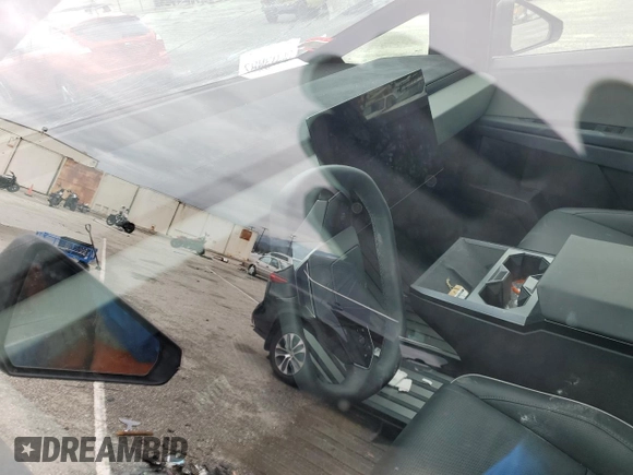 2024 Tesla Cybertruck Cyberbeast z VIN 7G2CEHEE1RA037505, wystawiony jako Copart lot #48383485 z przebiegiem Nie podano mil oraz Szkody całkowita. Historia ofert i sprzedaży dostępna na DreamBid. Obrazek 8.