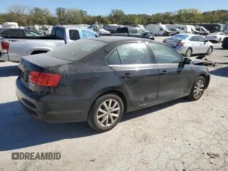 2013 Volkswagen Jetta SE with VIN 3VWDX7AJ0DM269550, listed as a Copart auction lot 74886184 with 130,181 mi miles and Salvage title. Bid and sale history available at DreamBid. Image 3.