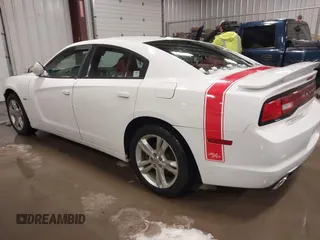 2011 Dodge Charger RT Plus with VIN 2B3CM5CT1BH555608, listed as a IAAI auction lot 41491944 with 140,081 mi miles. Bid and sale history available at carsss.com. Image 3.