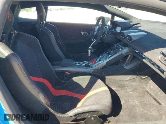 2018 Lamborghini Huracan z VIN ZHWUD4ZF2JLA08437, wystawiony jako Copart lot #50956455 z przebiegiem 7412 mil mil oraz Nie do naprawy. Historia ofert i sprzedaży dostępna na DreamBid. Obrazek 10.