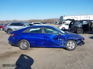 2025 Hyundai Elantra SE with VIN KMHLL4DG5SU857716, listed as a IAAI auction lot 41894088 with 5,189 mi miles. Bid and sale history available at carsss.com. Image 6.