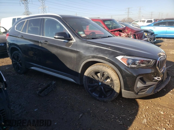 2020 BMW X1 xDrive28i with VIN WBXJG9C01L5R68795, listed as a Copart auction lot 68192462 with 15,925 mi miles. Bid and sale history available at carsss.com. Image 4.