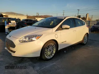 2016 Ford Focus Electric z VIN 1FADP3R43GL238458, wystawiony jako Copart lot #84111784 z przebiegiem 116 907 mil mil oraz Szkody całkowita. Historia ofert i sprzedaży dostępna na DreamBid. Obrazek 1.