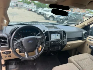 2018 Ford F-150 XL z VIN 1FTEX1CB0JKF17440, wystawiony jako Copart lot #57720105 z przebiegiem 168 009 mil mil oraz Czysty tytuł • Clean title. Historia ofert i sprzedaży dostępna na DreamBid. Obrazek 9.
