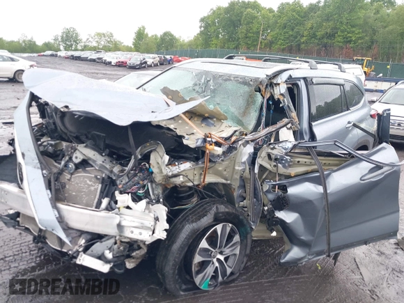 2022 Toyota Highlander XLE with VIN 5TDHZRBH2NS191084, listed as a IAAI auction lot 42329770 with Not provided miles and . Bid and sale history available at DreamBid. Image 6.