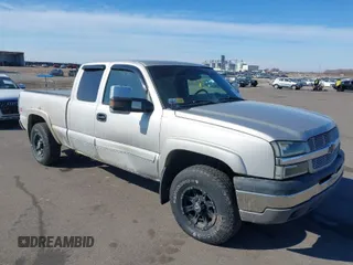 2004 Chevrolet Silverado 1500 Z71 with VIN 2GCEK19T741199576, listed as a IAAI auction lot 41887830 with 335,197 mi miles. Bid and sale history available at carsss.com. Image 1.