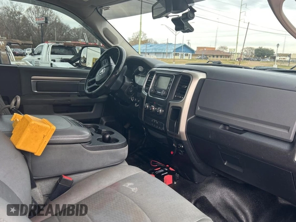 2016 Ram 4500 z VIN 3C7WRKAL6GG320002, wystawiony jako Copart lot #43432845 z przebiegiem 375 480 mil mil oraz Czysty tytuł • Clean title. Historia ofert i sprzedaży dostępna na DreamBid. Obrazek 5.