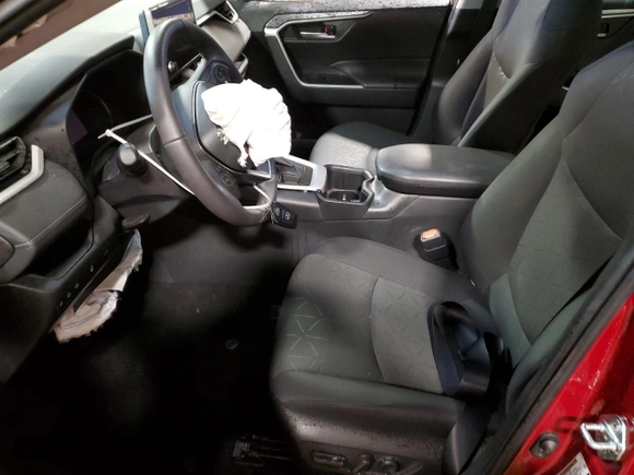 2024 Toyota RAV4 XLE with VIN 2T3P1RFV5RW416539, listed as a Copart auction lot 49239025 with 12,073 mi miles and Salvage Title. Bid and sale history available at DreamBid. Image 7.