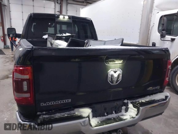 2024 Ram 2500 Laramie z VIN 3C6UR5FJ9RG134865, wystawiony jako IAAI lot #41299082 z przebiegiem 8 236 mil mil oraz . Historia ofert i sprzedaży dostępna na DreamBid. Obrazek 16.