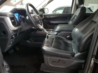 2023 Ford Expedition Max XLT с VIN 1FMJK1J86PEA50225, выставлен на аукционе Copart как лот 49811295 с пробегом 45 389 миль миль и Чистый • Clean title. История ставок и продаж доступна на DreamBid. Изображение 7.