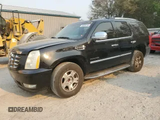 2010 Cadillac Escalade Luxury z VIN 1GYUCBEF3AR276651, wystawiony jako Copart lot #50696745 z przebiegiem Nie podano mil oraz Czysty tytuł • Clean title. Historia ofert i sprzedaży dostępna na DreamBid. Obrazek 1.