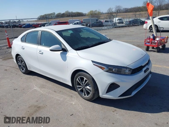 2024 Kia Forte LX with VIN 3KPF24AD5RE750446, listed as a IAAI auction lot 42024978 with 20,263 mi miles. Bid and sale history available at carsss.com. Image 1.