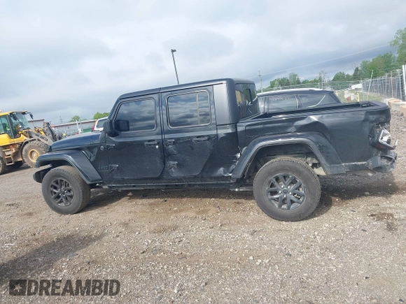 2022 Jeep Gladiator Texas Trail with VIN 1C6HJTAG7NL125006, listed as a IAAI auction lot 42288180 with 96,694 mi miles and . Bid and sale history available at DreamBid. Image 14.