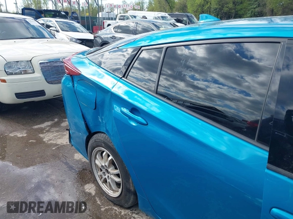 2017 Toyota Prius Plus with VIN JTDKARFP0H3052737, listed as a IAAI auction lot 42039680 with 117,593 mi miles and . Bid and sale history available at DreamBid. Image 19.