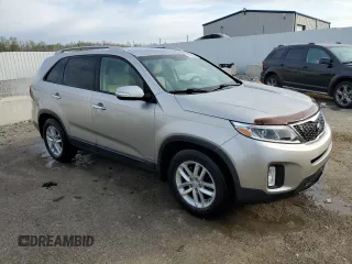 2015 Kia Sorento LX with VIN 5XYKTCA65FG551810, listed as a Copart auction lot 51372085 with 85,377 mi miles and Salvage Title. Bid and sale history available at DreamBid. Image 4.