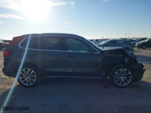 2023 BMW X5 sDrive40i with VIN 5UXCR4C02P9S02333, listed as a IAAI auction lot 41219318 with 32,966 mi miles. Bid and sale history available at carsss.com. Image 13.