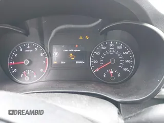 2018 Kia Optima SX z VIN 5XXGV4L21JG182103, wystawiony jako IAAI lot #40522762 z przebiegiem 60 542 mil mil oraz . Historia ofert i sprzedaży dostępna na DreamBid. Obrazek 7.