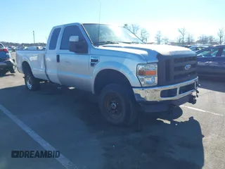 2003 Ford F-350 XL with VIN 1FTSX31L83EB98073, listed as a IAAI auction lot 41582135 with 255,455 mi miles and . Bid and sale history available at DreamBid. Image 1.