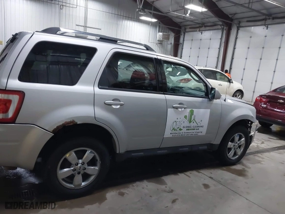 2009 Ford Escape Limited with VIN 1FMCU94G29KC05247, listed as a IAAI auction lot 41417395 with 204,256 mi miles. Bid and sale history available at carsss.com. Image 13.