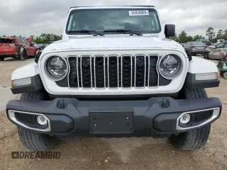 2025 Jeep Wrangler Sahara with VIN 1C4PJXEN1SW528297, listed as a Copart auction lot 55950005 with 7,167 mi miles and Clean title. Bid and sale history available at DreamBid. Image 5.