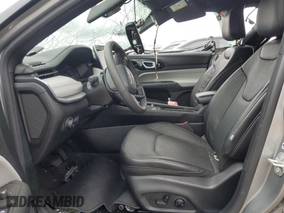 2023 Jeep Compass (RED) Edition с VIN 3C4NJDCN9PT547976, выставлен на аукционе Copart как лот 57993305 с пробегом 13 314 миль миль и На запчасти • Non repairable. История ставок и продаж доступна на DreamBid. Изображение 7.