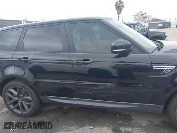 2014 Land Rover Range Rover Sport HSE with VIN SALWR2WF2EA502462, listed as a IAAI auction lot 42608999 with 197,990 mi miles and . Bid and sale history available at DreamBid. Image 13.