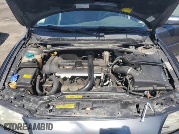 2005 Volvo V70 2.5L Turbo with VIN YV1SW592451510498, listed as a Copart auction lot 54067205 with 244,551 mi miles and Clean Title. Bid and sale history available at carsss.com. Image 12.