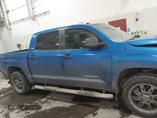 2018 Toyota Tundra 2WD SR5 with VIN 5TFEM5F15JX131991, listed as a IAAI auction lot 41084307 with 63,232 mi miles. Bid and sale history available at carsss.com. Image 14.
