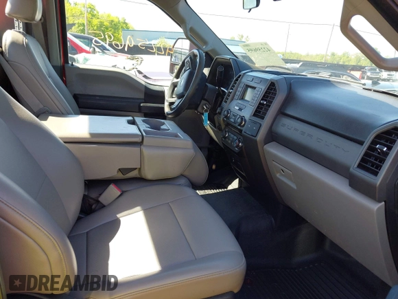2017 Ford F-250 XLT with VIN 1FTBF2B66HED16070, listed as a IAAI auction lot 42259695 with 105,066 mi miles and . Bid and sale history available at DreamBid. Image 5.