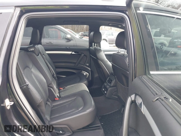 2012 Audi Q7 3.0T S line Prestige with VIN WA1DGBFEXCD007833, listed as a IAAI auction lot 41095179 with 149,538 mi miles. Bid and sale history available at carsss.com. Image 8.