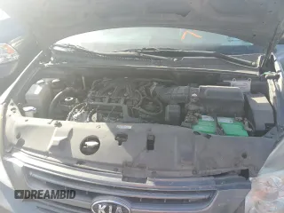 2009 Kia Sedona LX with VIN KNDMB233896315104, listed as a Copart auction lot 74995564 with 210,916 mi miles and Salvage Title. Bid and sale history available at carsss.com. Image 12.