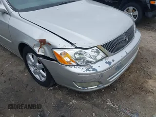 2002 Toyota Avalon XL with VIN 4T1BF28B82U240087, listed as a IAAI auction lot 41699355 with 263,253 mi miles. Bid and sale history available at carsss.com. Image 6.