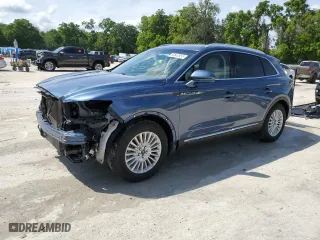 2019 Lincoln Nautilus Standard with VIN 2LMPJ6J95KBL35137, listed as a Copart auction lot 50643955 with 68,699 mi miles and Salvage Title. Bid and sale history available at carsss.com. Image 1.