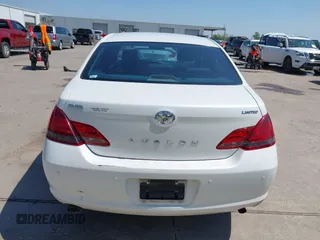 2008 Toyota Avalon XL with VIN 4T1BK36B88U306912, listed as a IAAI auction lot 41981473 with 148,461 mi miles. Bid and sale history available at carsss.com. Image 16.