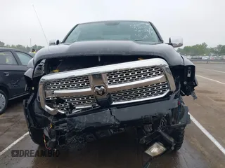 2013 Ram 1500 Express z VIN 1C6RR6KT2DS617294, wystawiony jako IAAI lot #42031712 z przebiegiem 188 723 mil mil oraz . Historia ofert i sprzedaży dostępna na DreamBid. Obrazek 12.
