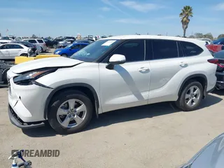 2020 Toyota Highlander L z VIN 5TDCZRAH1LS504828, wystawiony jako IAAI lot #41851081 z przebiegiem 17 695 mil mil oraz . Historia ofert i sprzedaży dostępna na DreamBid. Obrazek 14.