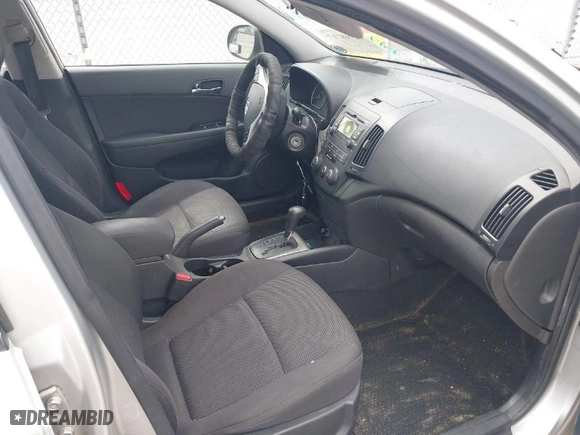 2012 Hyundai Elantra Touring SE with VIN KMHDC8AE0CU130029, listed as a IAAI auction lot 41918117 with 171,555 mi miles. Bid and sale history available at carsss.com. Image 5.