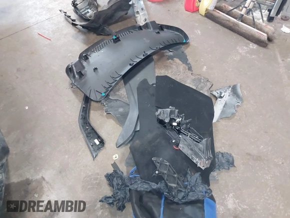 2020 Tesla Model 3 Long Range z VIN 5YJ3E1EB7LF619120, wystawiony jako IAAI lot #41334485 z przebiegiem Nie podano mil oraz . Historia ofert i sprzedaży dostępna na DreamBid. Obrazek 12.