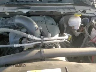 2017 Ram 1500 Rebel z VIN 1C6RR7YT0HS743057, wystawiony jako Copart lot #81457685 z przebiegiem 111 230 mil mil oraz Czysty tytuł • Clean title. Historia ofert i sprzedaży dostępna na DreamBid. Obrazek 13.