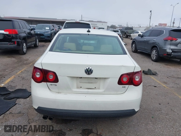 2008 Volkswagen Jetta Sedan SE with VIN 3VWRM71K78M104317, listed as a IAAI auction lot 41653840 with 178,616 mi miles. Bid and sale history available at carsss.com. Image 16.