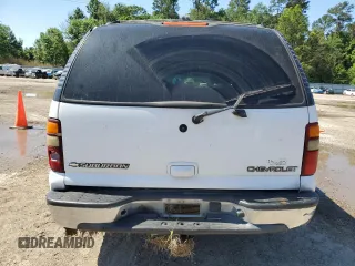 2003 Chevrolet Suburban LT with VIN 3GNEC16Z03G101118, listed as a Copart auction lot 56486765 with Not provided miles and Salvage title. Bid and sale history available at DreamBid. Image 6.