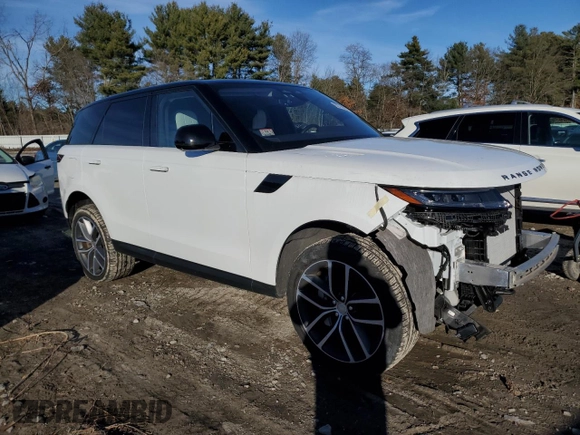 2023 Land Rover Range Rover Sport SE with VIN SAL1P9EU8PA113966, listed as a Copart auction lot 82276974 with 7,268 mi miles and Salvage Title. Bid and sale history available at DreamBid. Image 4.