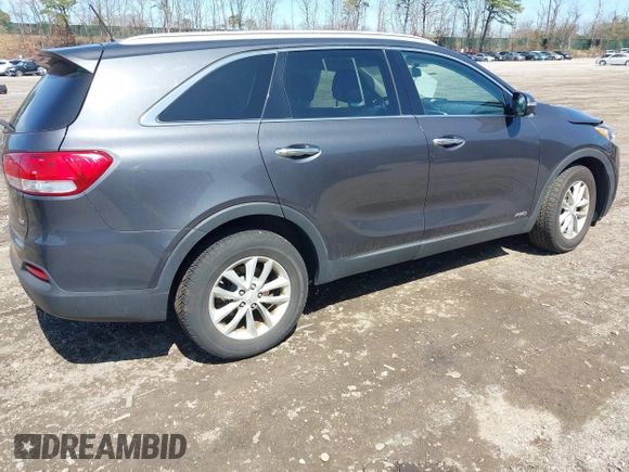 2017 Kia Sorento LX with VIN 5XYPGDA33HG215811, listed as a IAAI auction lot 41911945 with 74,660 mi miles. Bid and sale history available at carsss.com. Image 4.