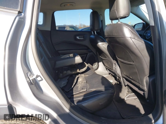 2018 Jeep Compass Limited with VIN 3C4NJCCB6JT489123, listed as a IAAI auction lot 41824477 with 101,291 mi miles and . Bid and sale history available at DreamBid. Image 8.