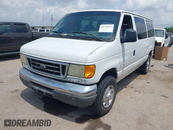 2006 Ford Econoline Passenger XL with VIN 1FBNE31L16DA61915, listed as a IAAI auction lot 42114511 with 226,130 mi miles. Bid and sale history available at carsss.com. Image 2.