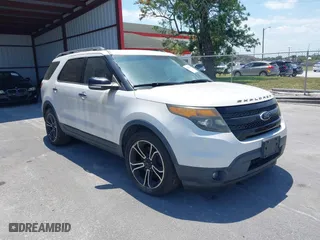 2014 Ford Explorer Sport with VIN 1FM5K8GT5EGC10411, listed as a IAAI auction lot 42088806 with 148,006 mi miles. Bid and sale history available at carsss.com. Image 1.