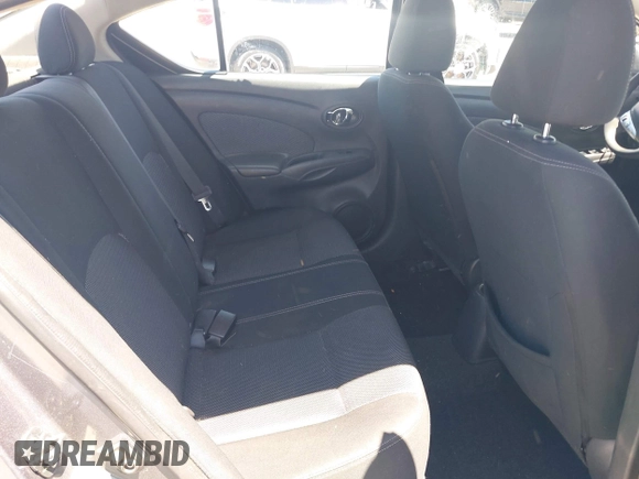 2016 Nissan Versa S z VIN 3N1CN7AP6GL878986, wystawiony jako IAAI lot #42317275 z przebiegiem 124 426 mil mil oraz . Historia ofert i sprzedaży dostępna na DreamBid. Obrazek 8.