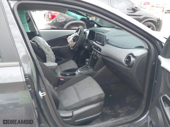 2020 Hyundai Kona SE with VIN KM8K1CAA5LU417461, listed as a IAAI auction lot 41724574 with 63,794 mi miles. Bid and sale history available at carsss.com. Image 5.